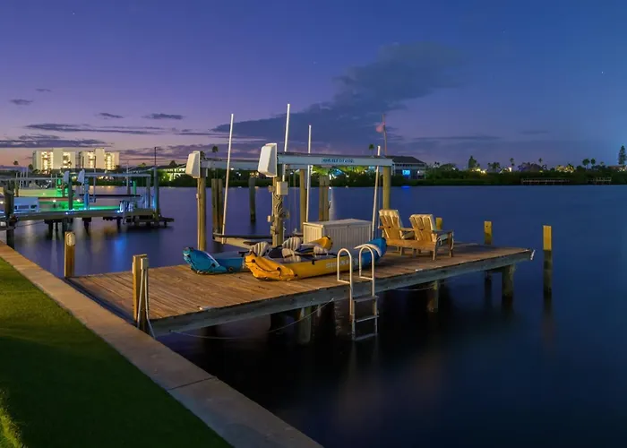 Waterfront Walk To Pool Kayaks Bikes Holiday home *